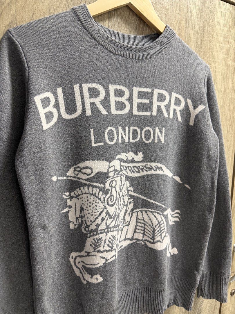 Burberry Big Logo Knitted Sweater (Category: Coats, Jackets and Outerwear) located in Imus. Submitted by rckrmns (Listing ID 1462807972, Image 3). Description: Burberry Big Logo Knitted Sweater Size S W 19.5 L 25 Good as new 1700.