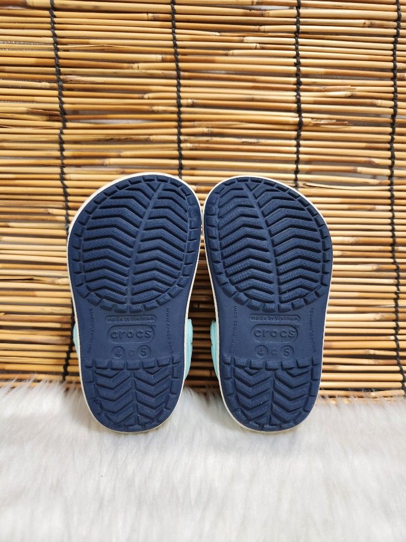 C4/5- Preloved Original Crocs for kids (Category: Babies & Kids Fashion) located in Navotas City. Submitted by FluffyFeet (Listing ID 1462760534, Image 3). Description: NEW ARRIVAL❗️ This is a PRELOVED ORIGINAL CROCS FOR KIDS❗️ Please manage your expectations ❤️ 📌Strictly MINE NOW, PAY NOW ONLY❗️ (Unless suki na po na maayos kausap at iwas cancellation) 📌You may ask for other photos before placing an order/s STRICTLY NO RETURN, NO EXCHANGE UNLE