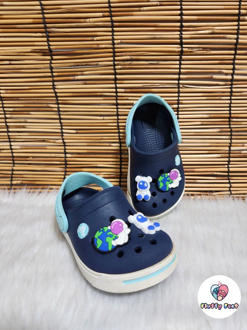 C4/5- Preloved Original Crocs for kids (Category: Babies & Kids Fashion) located in Navotas City. Submitted by FluffyFeet (Listing ID 1462760534, Image 2). Description: NEW ARRIVAL❗️ This is a PRELOVED ORIGINAL CROCS FOR KIDS❗️ Please manage your expectations ❤️ 📌Strictly MINE NOW, PAY NOW ONLY❗️ (Unless suki na po na maayos kausap at iwas cancellation) 📌You may ask for other photos before placing an order/s STRICTLY NO RETURN, NO EXCHANGE UNLE