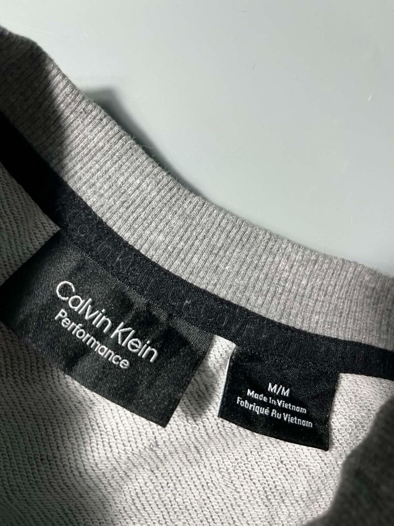 CALVIN KLIEN (Category: Coats, Jackets and Outerwear) located in General Santos City (Dadiangas). Submitted by arjay_genita (Listing ID 1462885188, Image 3). Description: Calvin Klien ‼️Size Medium (21/26.5) ‼️Excellent condition ‼️Color rate 9.5./10 ‼️No issue.