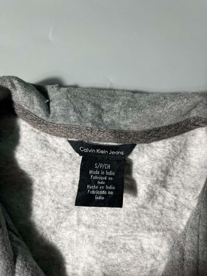 CALVIN KLIEN (Category: Coats, Jackets and Outerwear) located in General Santos City (Dadiangas). Submitted by arjay_genita (Listing ID 1462885228, Image 3). Description: Calvin Klien ‼️Size Large (22/28) ‼️Excellent condition ‼️Color rate 9.5./10 ‼️No issue.