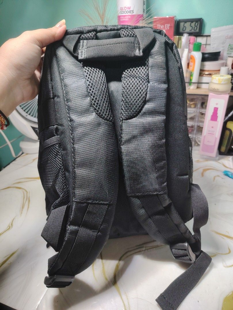 ❤️Camera Bag❤️ (Category: Backpacks) located in Muntinlupa City. Submitted by liezel_closet (Listing ID 1462861999, Image 3). Description: New.