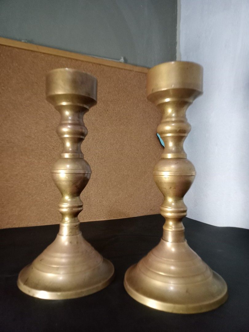 Vintage Candle holder (Category: Vintage Collectibles) located in Makati City. Submitted by pardsroman (Listing ID 1462710694, Image 1). Description: 2pcs for 1800 only solid brass MOP via BPI or gcash payment first before delivery no return no exchange. shipping at buyers expense.