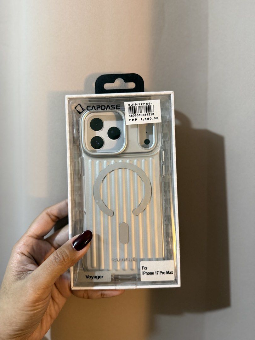 CAPDASE for 17 Pro Max (Category: Cases & Sleeves) located in Manila. Submitted by _lumapasnmp (Listing ID 1462701552, Image 3). Description: - Bought at iStudio GH Mall - Condition: Like new 📍 Tandang Sora QC.