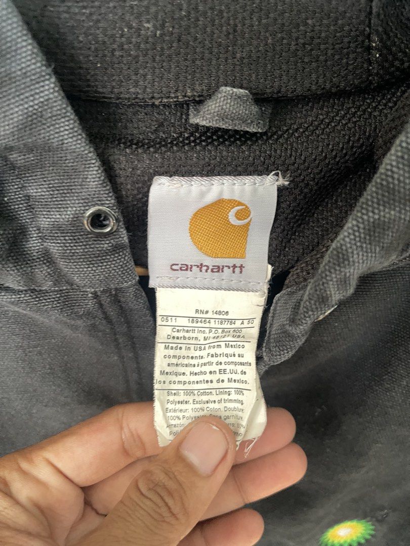 Carhart Black Jacket (Category: Coats, Jackets and Outerwear) located in Manila. Submitted by john_robert00 (Listing ID 1462770563, Image 3). Description: .