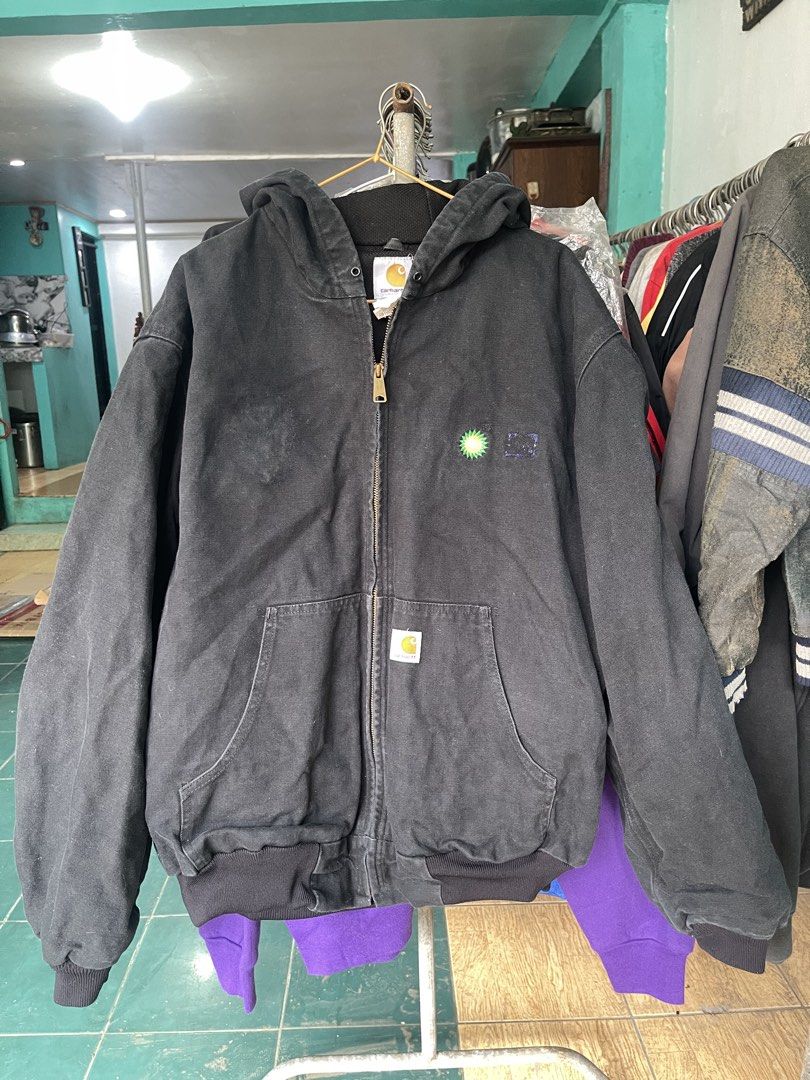 Carhart Black Jacket (Category: Coats, Jackets and Outerwear) located in Manila. Submitted by john_robert00 (Listing ID 1462770563, Image 1). Description: .