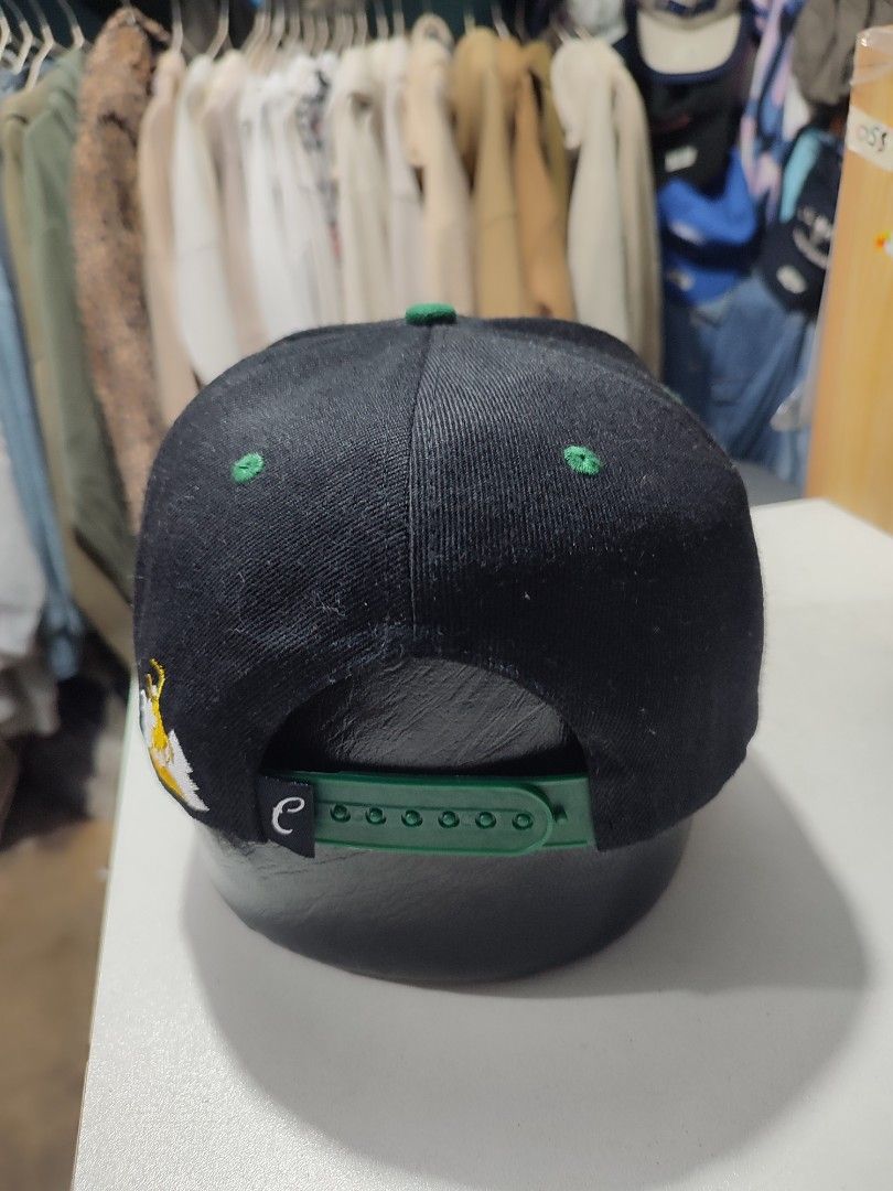 Cariboo Beer Snapback Cap Black Green One Size (Category: Caps & Hats) located in Manila. Submitted by momofunodos (Listing ID 1462811768, Image 3). Description: ALL ITEMS ARE PRE-LOVED ✅Bale source. ✅Ukay thrifted. ✅Manage your expectations these are ukay.( dont expect crispy as new) ✅ Colors may different in person due to camera lens and lights. ✅ There's a sign of usage in every item ✅ Small stain washable stain are normal in ukay we do not co