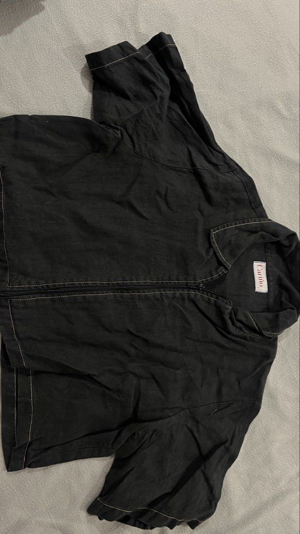 Cariño Black Zip-Up Polo (Category: Others Tops) located in Quezon City. Submitted by bitsxpieces (Listing ID 1462762063, Image 1). Description: - Black zip-up polo by Cariño - Features stylish contrast stitching along seams and collar - Lightweight material, linen - barely used!!.