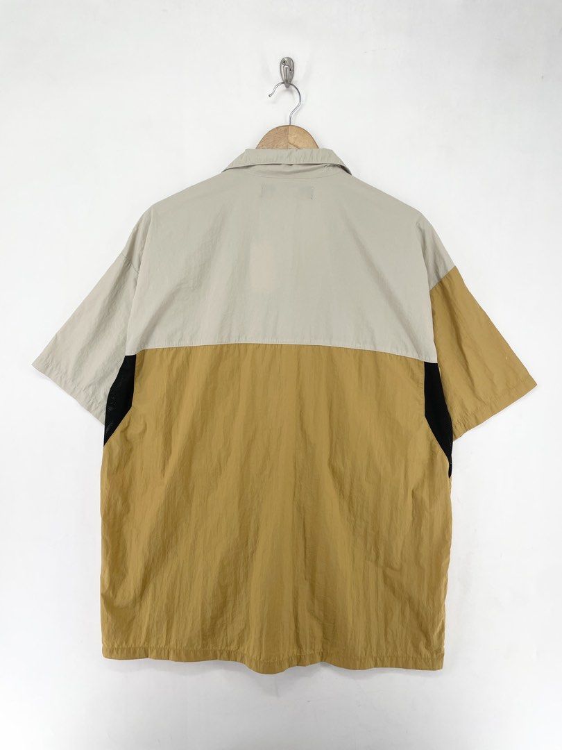 Catalog Color Block Nylon Utility Polo (Category: Tshirts & Polo Shirts ) located in Mandaluyong City. Submitted by armrhts (Listing ID 1462708290, Image 2). Description: Size: Large Dimensions(inches) •Width: 25" •Length: 31" •Pit to Cuff: 7" Issue/s: Small stain -Swipe detailed Pics .
