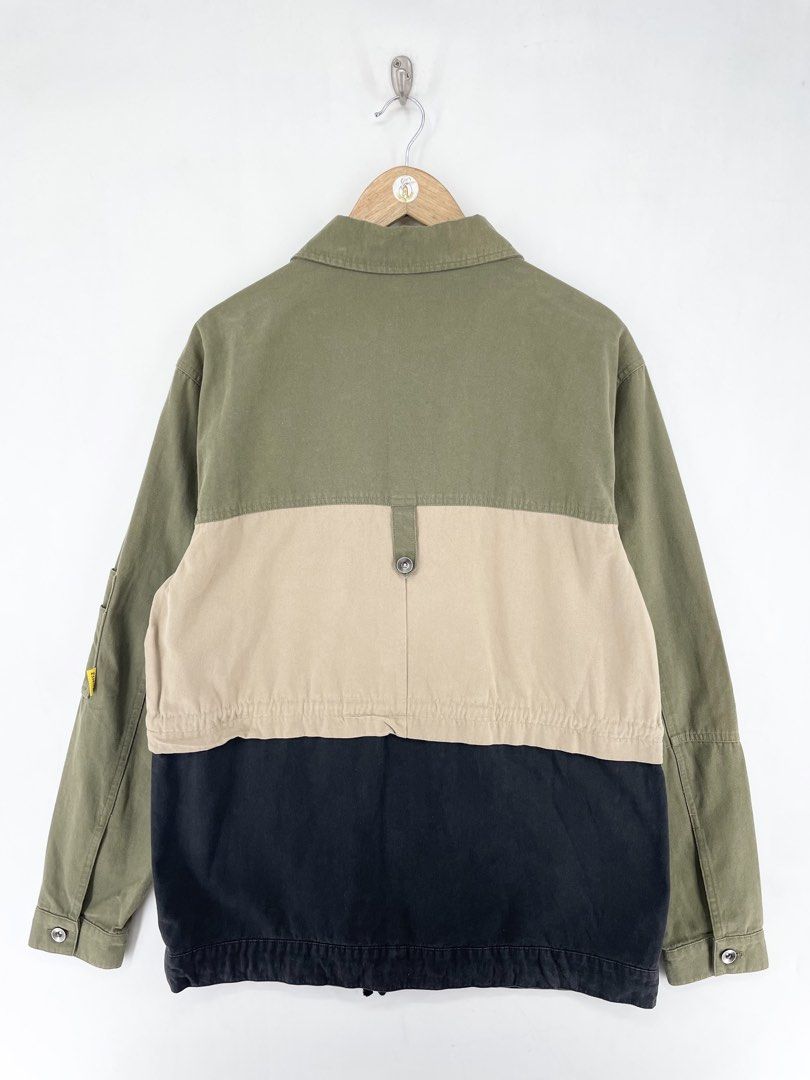 Catalog Color Block Utility Jacket (Category: Coats, Jackets and Outerwear) located in Mandaluyong City. Submitted by armrhts (Listing ID 1462749836, Image 3). Description: Size: Medium Dimensions(inches) •Width: 22" •Length: 31" •Pit to Cuff: 22" Issue/s: -Swipe detailed Pics.