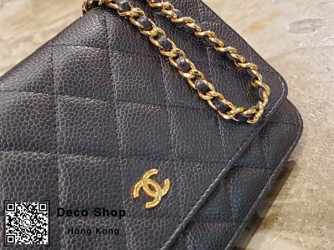 Chanel Black/Gold Wallet on chain 黑金 荔枝 牛皮 WOC （分類：手袋及銀包）位於 Hong Kong。 由 decoshop_tst 提交（商品編號 1462801164，圖片 2）。簡介： Chanel Black/Gold Wallet on chain Used, 90%new Including Fullset 19.2 x 12.3 x 3.5 cm 出遊方便💫二手黑金荔枝牛皮WOC。