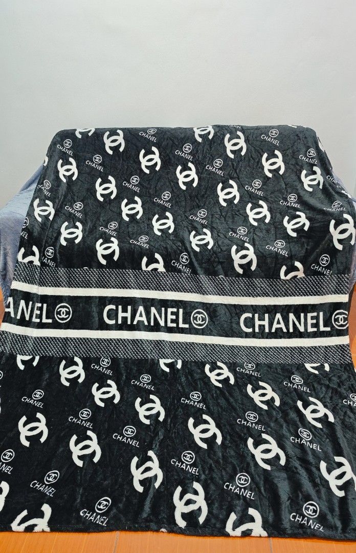Cha-nel Fur Fleece Blanket/ Double Size (Category: Bedding & Towels) located in Mariveles. Submitted by hl.reyrfinds (Listing ID 1462705699, Image 1). Description: 🍀☘️🍀☘️🍀 Cha-nel Fur Fleece Blanket/ Double size Soft & Glossy Pay first. MOD: J&T.