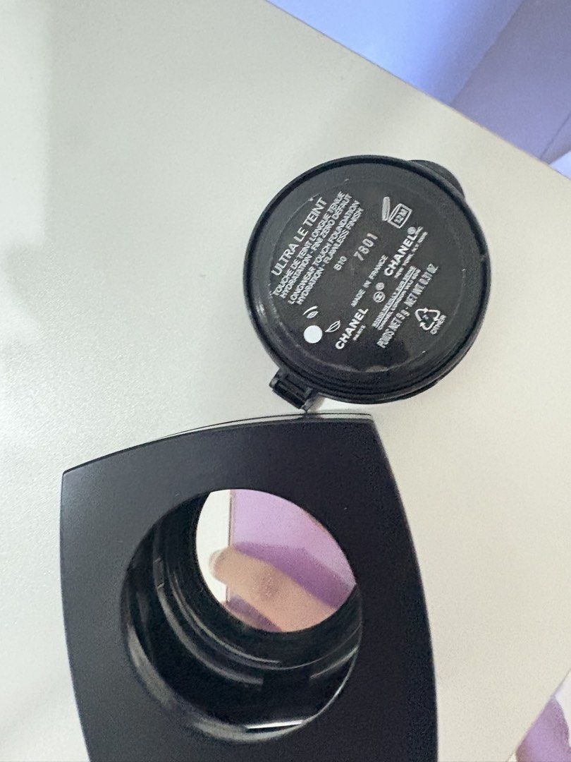 Chanel Make up Cushion case (Category: Makeup) located in Manila. Submitted by declutter.bbb (Listing ID 1462826105, Image 2). Description: Authentic and store bought at Chanel beauty at greenbelt Thi is Cushion case! ( No refill Case only) Bought for 5K i can give the inserts para lagyan nyo ng foundation nyo if ever u like. .