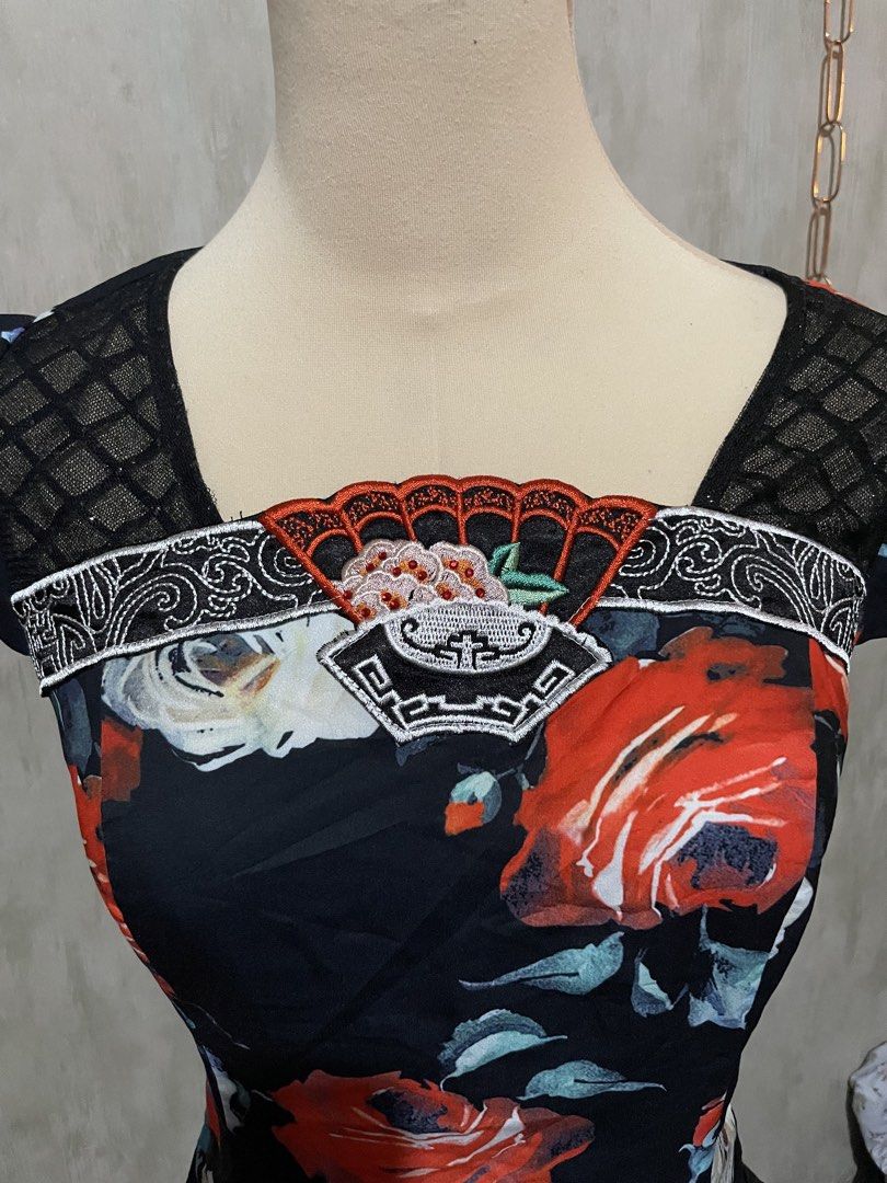 Chinese Foral Top (Category: Blouses) located in Manila. Submitted by willowchie29 (Listing ID 1462871058, Image 2). Description: .