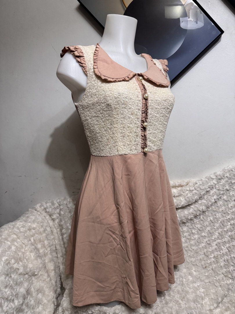 Chloe Everett Pink Lace Peter Pan Collar Dress (Category: Dresses) located in Marikina City. Submitted by lorradel (Listing ID 1462732327, Image 2). Description: -fits S-M - Lace overlay on bodice - Peter Pan collar - Pearl button details down the front - Sleeveless with ruffled shoulders - Flowy A-line skirt - Ideal for parties and special occasions - MAY HAVE some washable stains (hindi maiiwasan) needs washing; had been stored - mannequin size