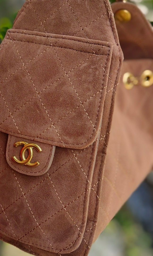 Ch@nel shoulder bag (Category: Shoulder Bags) located in Bacolod City. Submitted by darriebags88 (Listing ID 1462836158, Image 2). Description: no flaw like new.