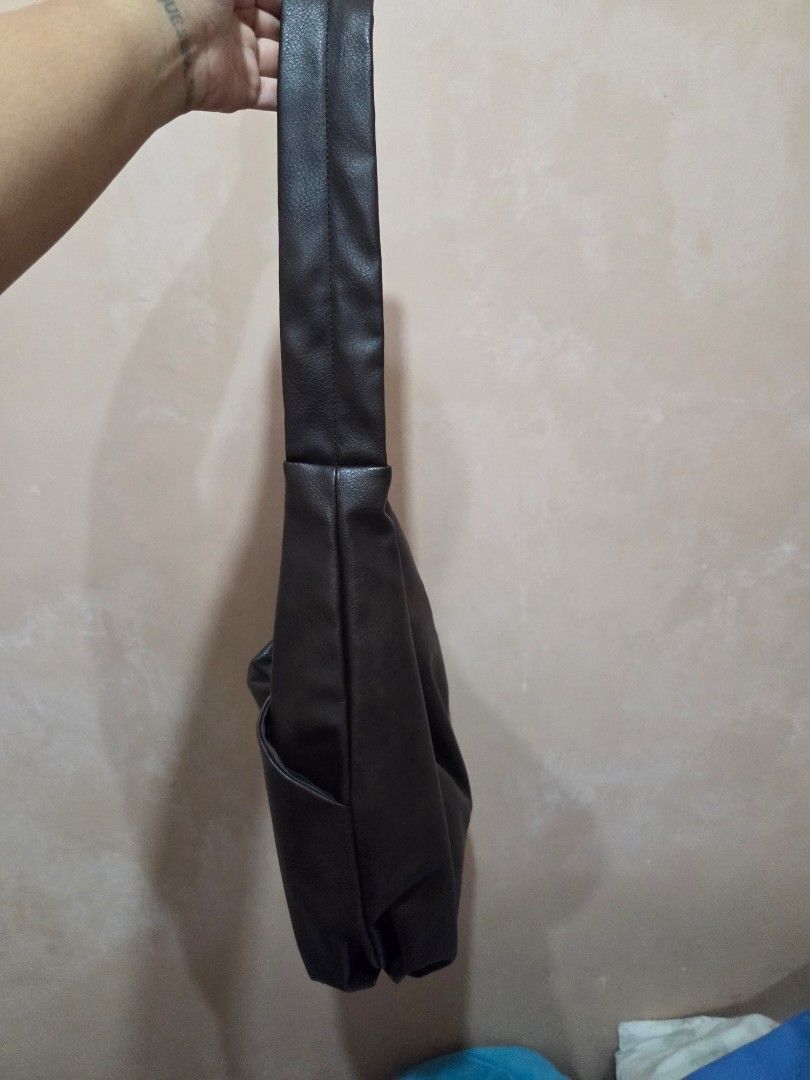 Choco Brown Leather Shoulder Bag (GU) (Category: Shoulder Bags) located in Manila. Submitted by rabbitprimavera (Listing ID 1462863378, Image 3). Description: - choco brown leather shoulder bag - Adjustable strap - Bought in GU Japan - Used once only.