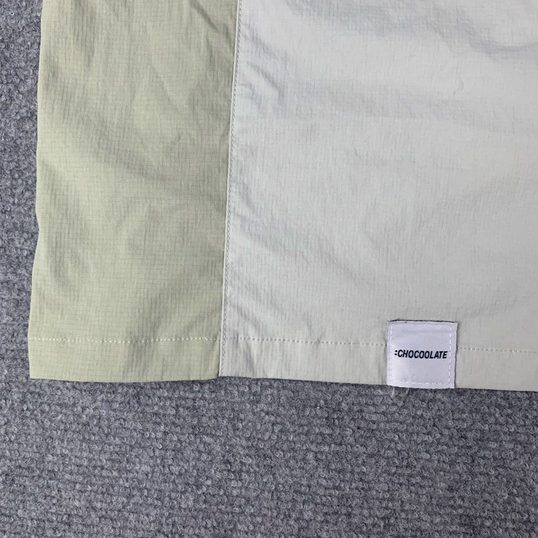 CHOCOOLATE Oversized Colorblock Half Zip Polo Shirt (Category: Tshirts & Polo Shirts ) located in Baguio. Submitted by vintage_lurker (Listing ID 1462860670, Image 3). Description: Size on tag: XL Width: 26.5” Length: 30” Issue/s: none Mine: 590 + Shipping fee 📍Payment first policy. no COD or COP 📍All items Washed and Sanitized 🧼 Shoot your offer. I’m all ears‼️ OTHER DETAILS: - Brand: CHOCOOLATE - Style: Short sleeve polo shirt - Design: Colo