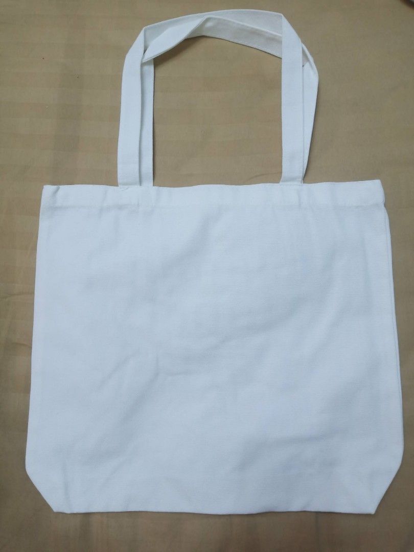 Claude Monet Paris Canvas Tote Bag (Category: Tote Bags) located in Quezon City. Submitted by soobechan (Listing ID 1462755071, Image 3). Description: 👜 Claude Monet, Paris Tote Bag Clean and stylish design White canvas tote bag Spacious and lightweight Perfect for everyday use, school, shopping, or as a casual bag.