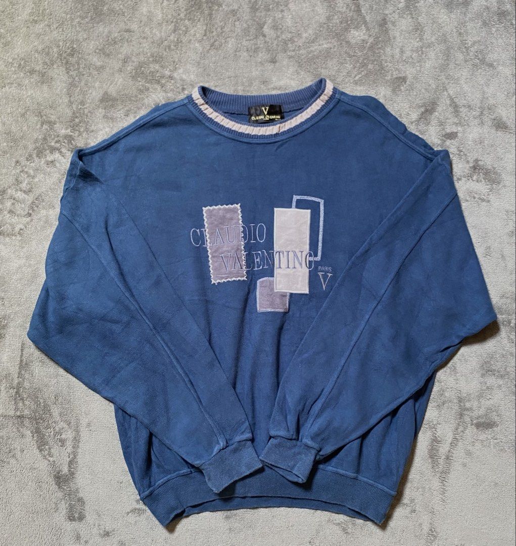 CLAUDIO VALENTINO JACKET (Category: Hoodies) located in Catarman. Submitted by value.fits (Listing ID 1462783769, Image 1). Description: SIZE: 24x25.