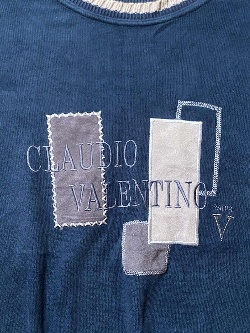 CLAUDIO VALENTINO JACKET (Category: Hoodies) located in Catarman. Submitted by value.fits (Listing ID 1462783769, Image 3). Description: SIZE: 24x25.