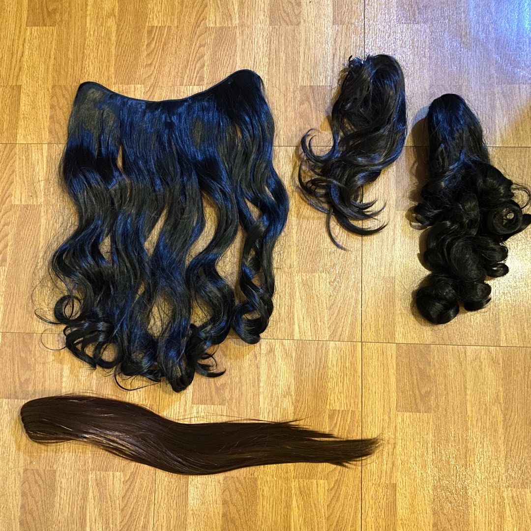 Clip on Hair extension Set (Category: Hair Accessories) located in Cainta. Submitted by cc.collectives (Listing ID 1462818014, Image 1). Description: 4 for 180.