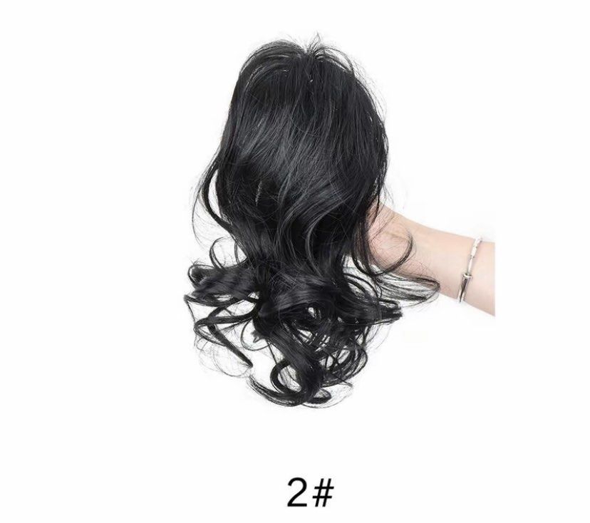 Clip on Hair extension Set (Category: Hair Accessories) located in Cainta. Submitted by cc.collectives (Listing ID 1462818014, Image 3). Description: 4 for 180.