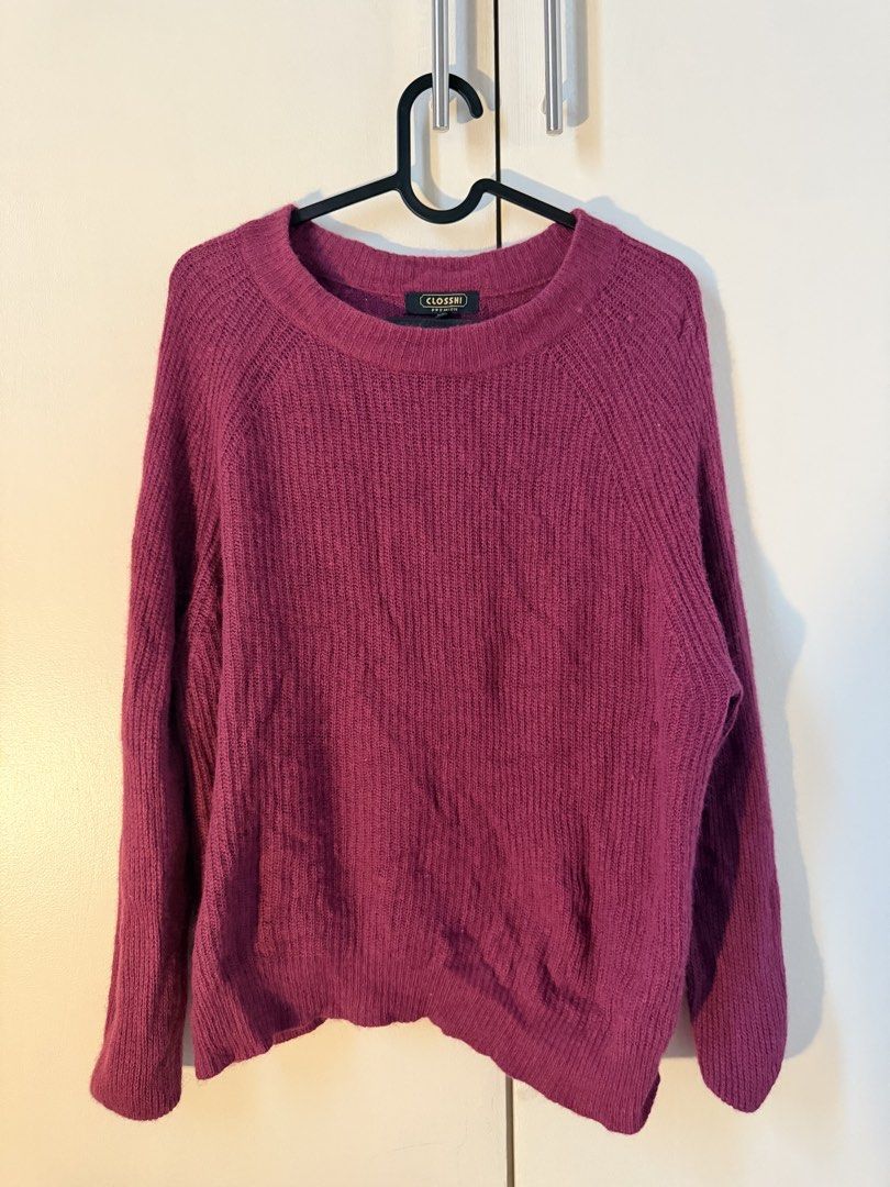 CLOSHI Magenta Knit Sweater (Category: Coats, Jackets and Outerwear) located in Manila. Submitted by audreyyyy9 (Listing ID 1462793001, Image 1). Description: Take all for 500.