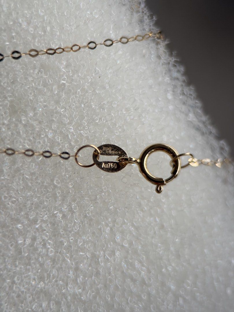 Clover diamond necklace (Category: Necklaces) located in Cagayan de Oro. Submitted by marla30 (Listing ID 1462802567, Image 3). Description: Onhand! Clover diamond necklace 💎 0.138ct natural diamond F color — 18k yg settings With certificate of authenticity 💌Dm if interested.