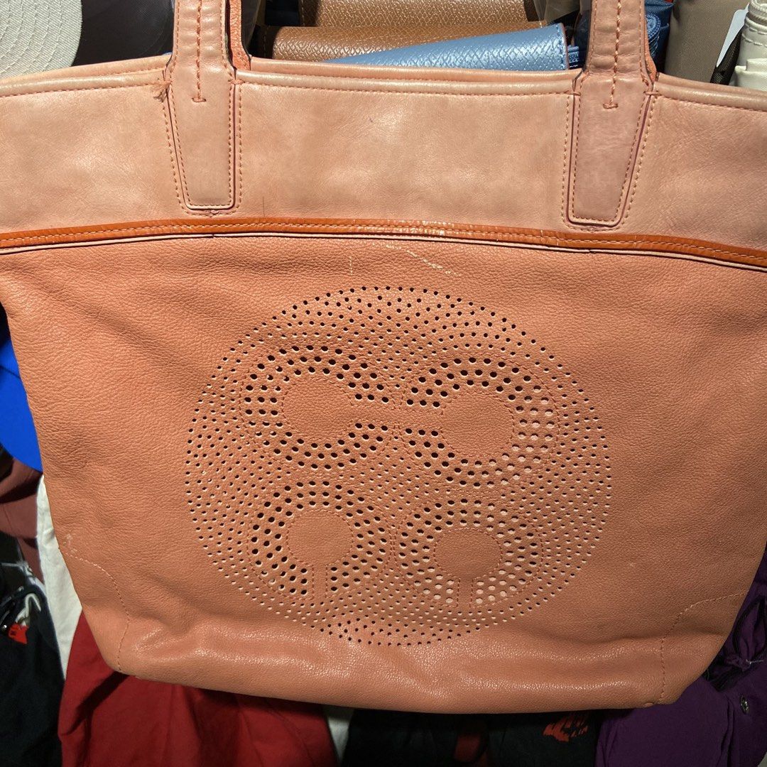 Coach Audrey Perforated C Tote Bag (Authentic) (Category: Tote Bags) located in Legazpi City. Submitted by luxrystreet (Listing ID 1462835571, Image 3). Description: Coach Audrey Perforated C Tote Bag (Authentic) Width: 15 Length: 13.5 Good Condition Negotiable Issue: See pictures.
