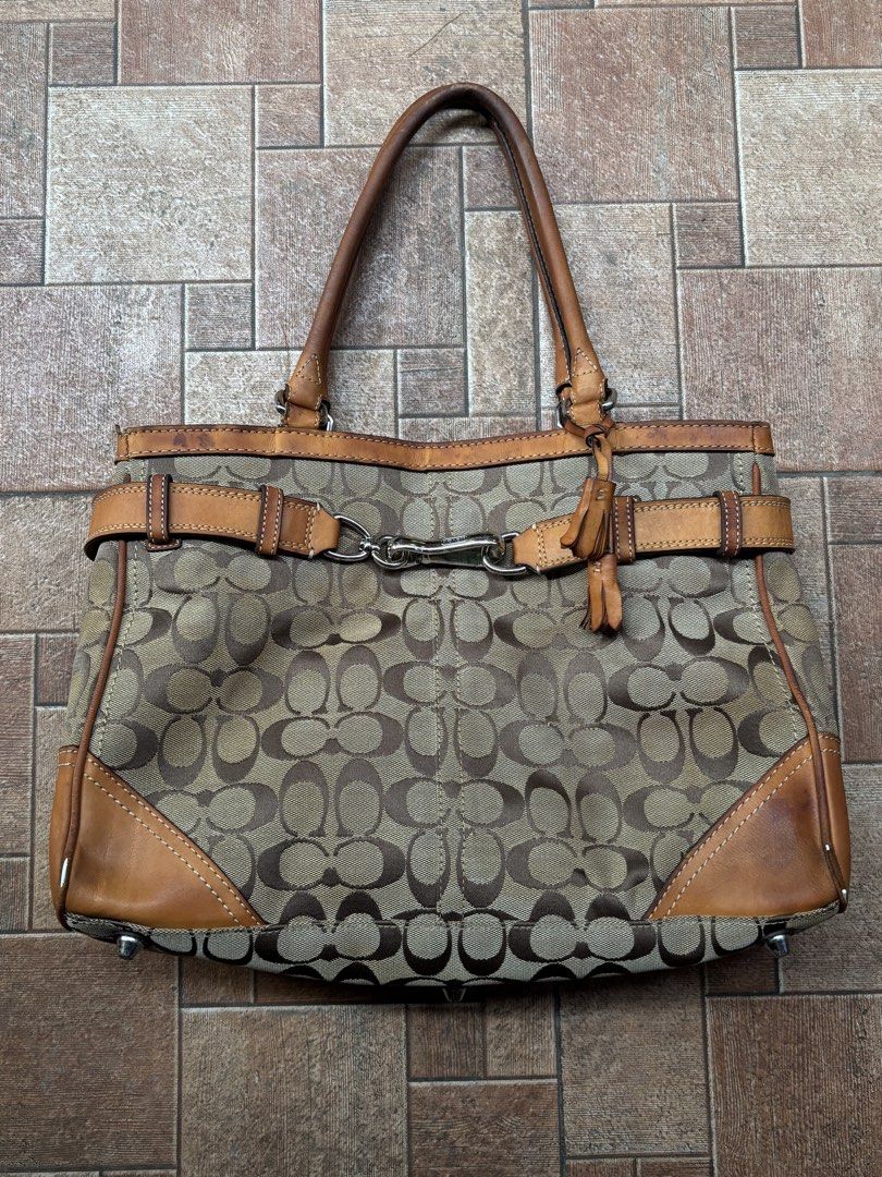 Coach Brown Monogram Tote (Category: Shoulder Bags) located in Dipolog. Submitted by krstnagnis98 (Listing ID 1462829467, Image 1). Description: Baka may gusto po? All details posted. Guaranteed Authentic.