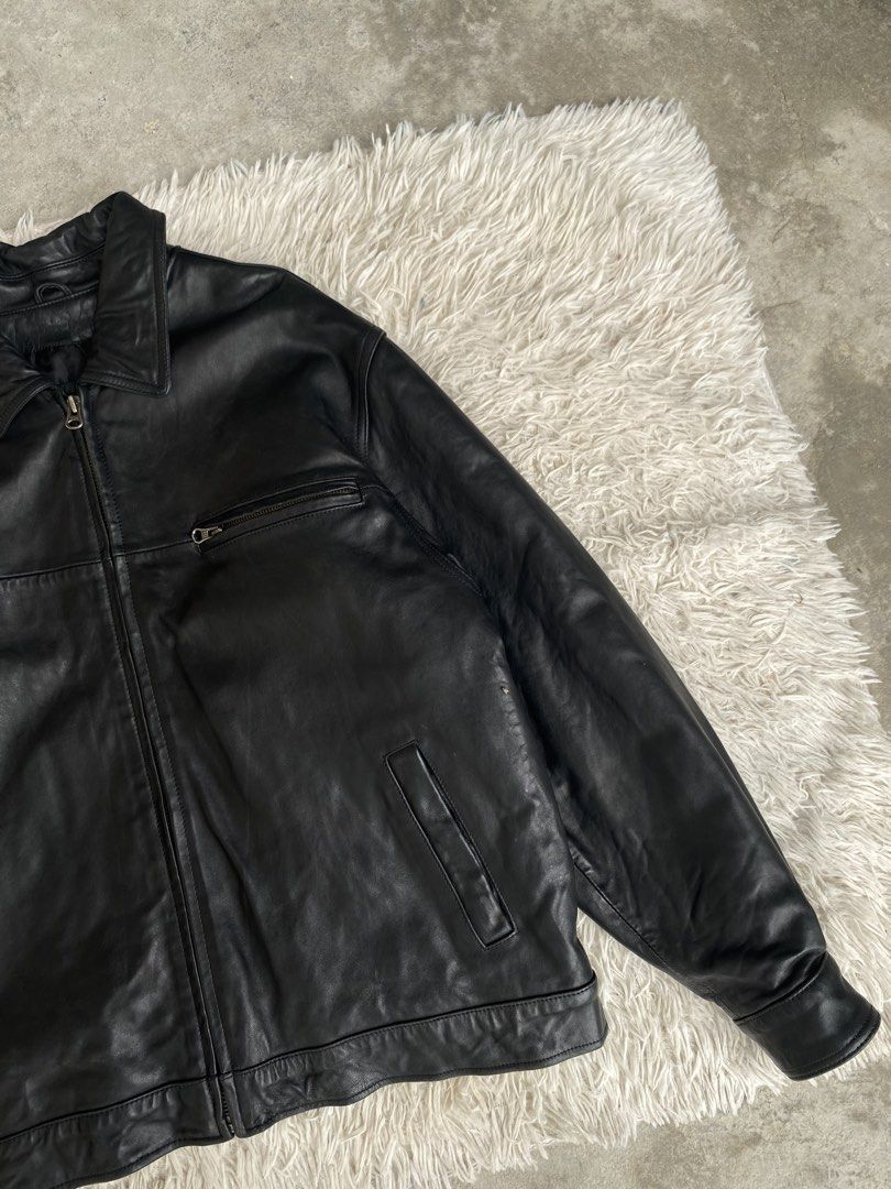 COLEBROOK LEATHER JACKET (Category: Formal Shirts) located in Manila. Submitted by zzztine (Listing ID 1462772226, Image 3). Description: -💎LEATHER JACKET COLEBROOK DIMENSIONS- 24*27 COLOR RATE-9.5/10 CONDITION-GOOD CONDITION .