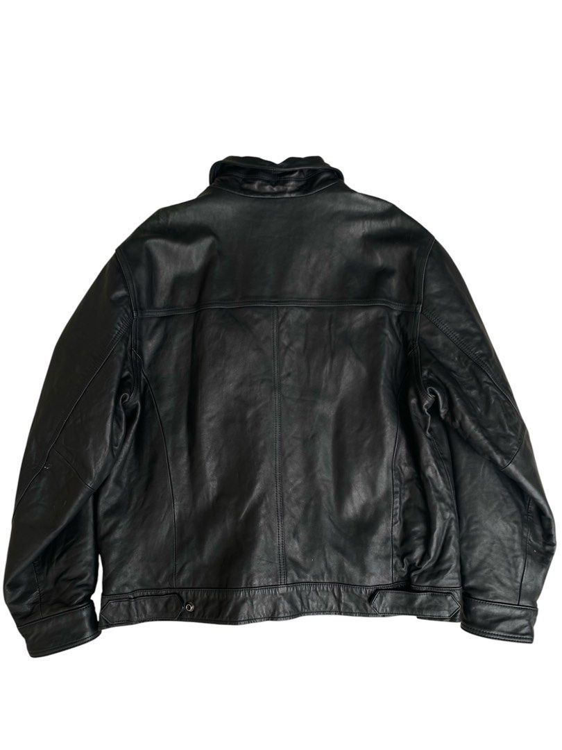 COLEBROOK LEATHER JACKET (Category: Formal Shirts) located in Manila. Submitted by zzztine (Listing ID 1462772226, Image 2). Description: -💎LEATHER JACKET COLEBROOK DIMENSIONS- 24*27 COLOR RATE-9.5/10 CONDITION-GOOD CONDITION .