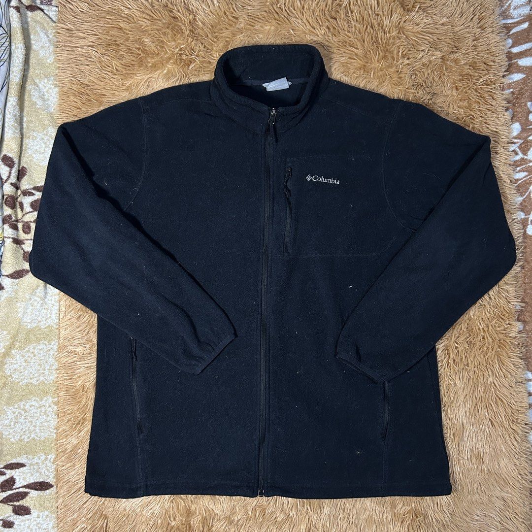 Columbia Fleece Jacket (Category: Coats, Jackets and Outerwear) located in Manila. Submitted by albrtthriftpicks (Listing ID 1462868413, Image 1). Description: 📍Columbia Fleece Jacket 25x30 fit to XL 9.5/10 condition need wash 850+sf.