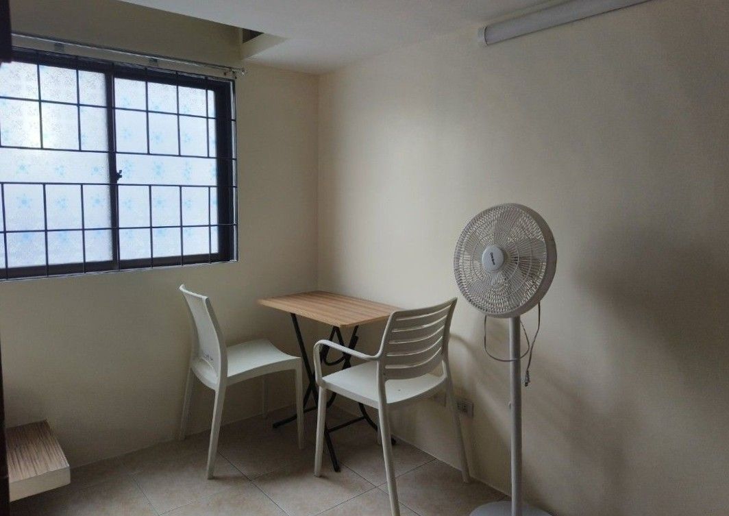 Condo unit with loft (Category: Apartments & Condos) located in Makati City. Submitted by robimee (Listing ID 1462718605, Image 3). Description: condo unit with loft semi furnish unit near Guadalupe Viejo Makati near edsa near ateneo law school near powerplant mall or rockwell near all kind of shop( laundry,water refill station, bakery,supermarket etc.).
