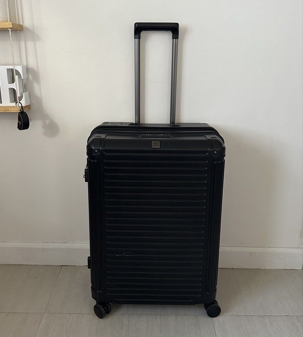 🧳Conwood black hard shell medium size expandable suitcase with spinner wheels (Category: Luggage) located in Muntinlupa City. Submitted by loveontopsph (Listing ID 1462748097, Image 1). Description: 🧳Conwood black hard shell medium size expandable suitcase with spinner wheels Lightly used Medium size With light scratches Bought in landmark ‼️Top handle is lost. I used to put stickers to fix it. Please manage expectation of preloved item/s PHP2,