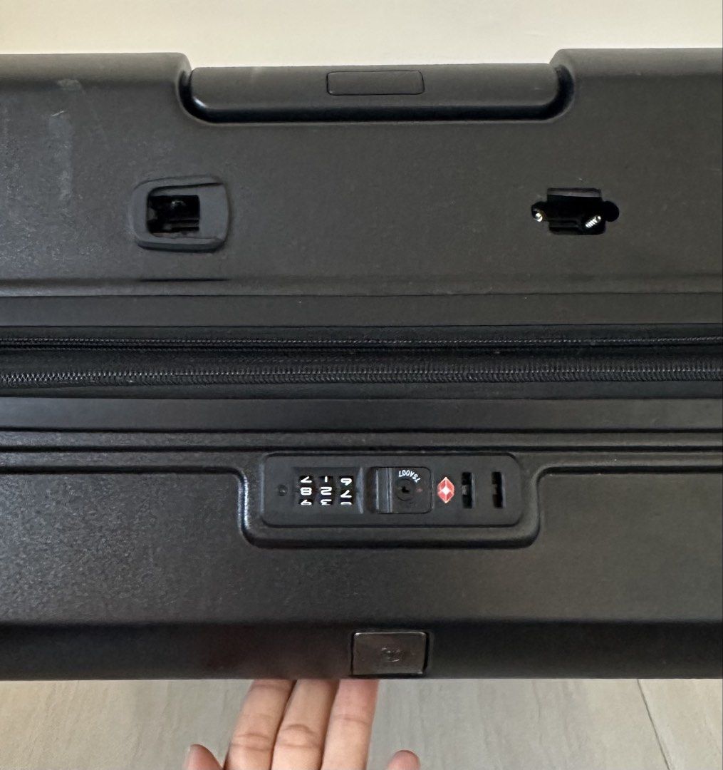 🧳Conwood black hard shell medium size expandable suitcase with spinner wheels (Category: Luggage) located in Muntinlupa City. Submitted by loveontopsph (Listing ID 1462748097, Image 3). Description: 🧳Conwood black hard shell medium size expandable suitcase with spinner wheels Lightly used Medium size With light scratches Bought in landmark ‼️Top handle is lost. I used to put stickers to fix it. Please manage expectation of preloved item/s PHP2,