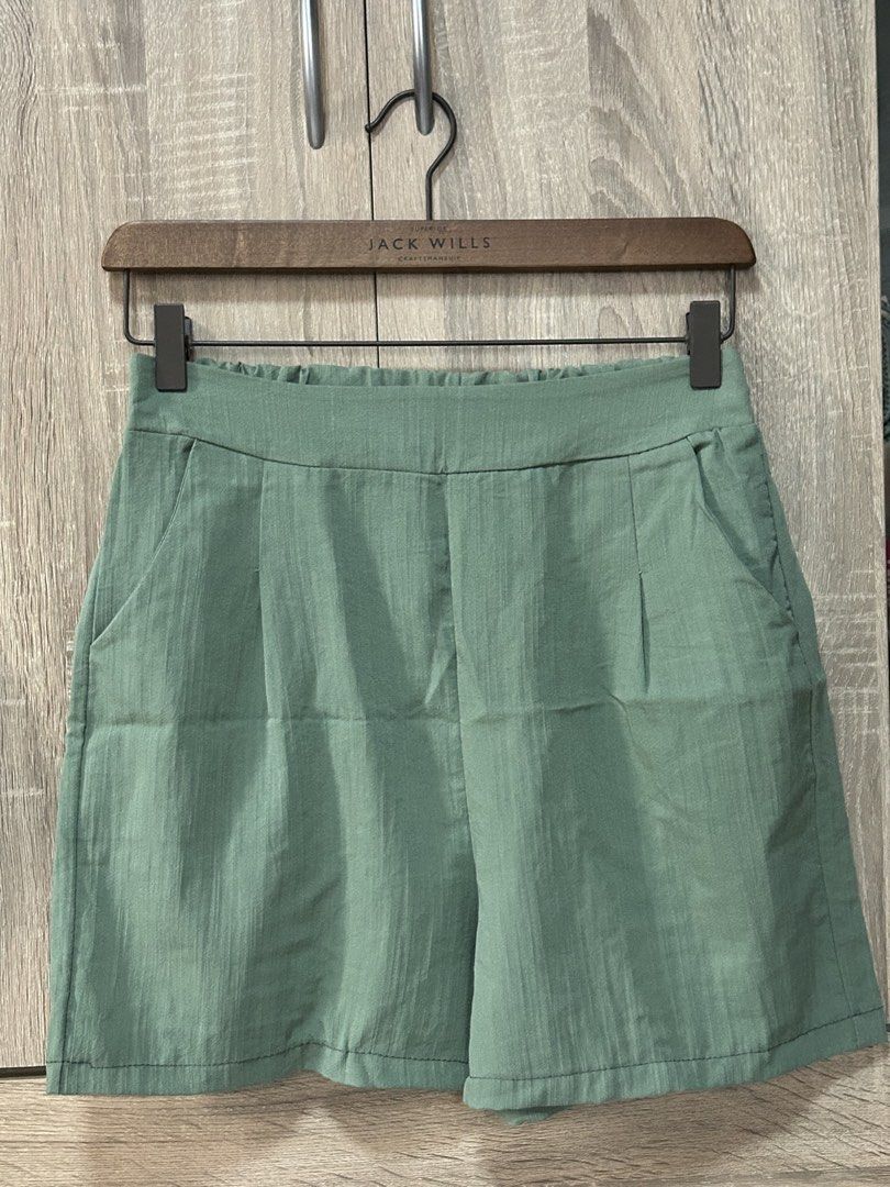 Coords Shorts (Category: Sets or Coordinates) located in Bulacan. Submitted by relove.re (Listing ID 1462834595, Image 3). Description: - Coords and sets - Ash green / Sage - Top shirt with colar and buttons - Shorts tailored by hand.
