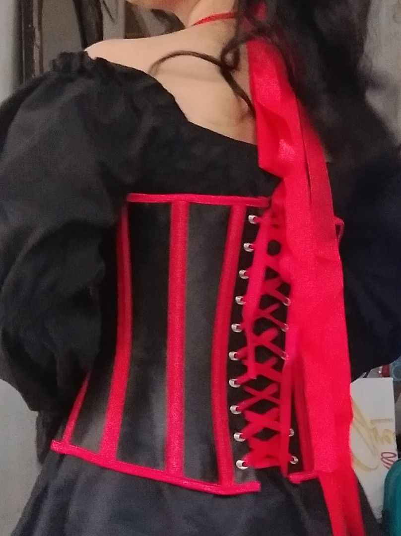 Corset Top (Category: Others Tops) located in Santa Rosa. Submitted by ashescrochets (Listing ID 1462749481, Image 2). Description: 450 pesos! S on tag but I think it'll fit upto L I really do love this corset but have to let it go😔.