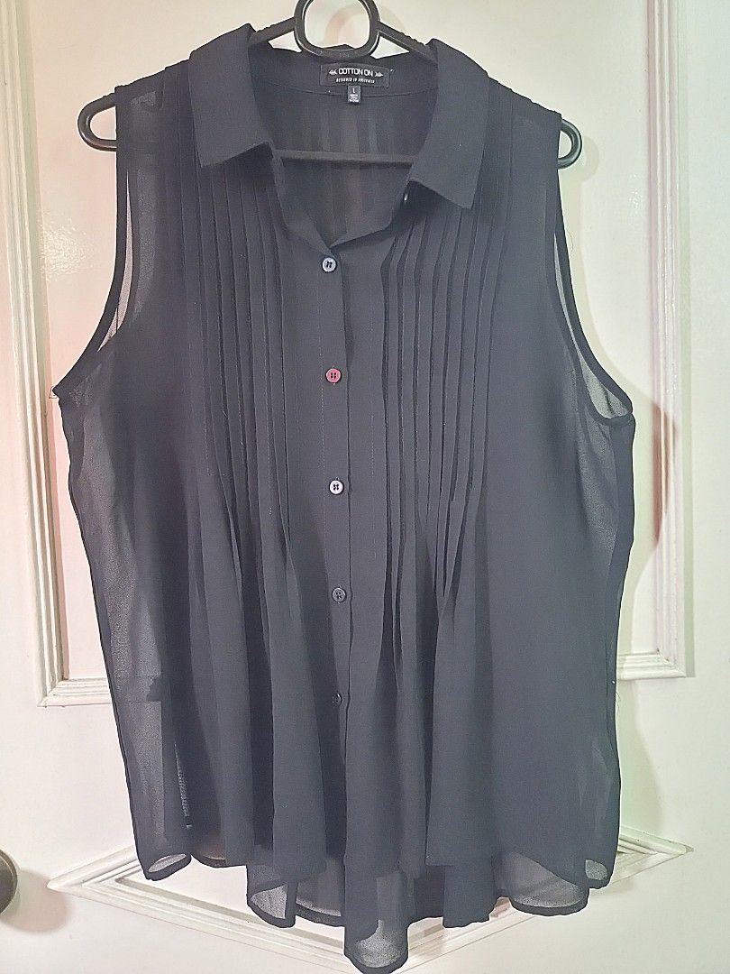 Cotton On - Black Sleeveless (Large) (Category: Sleeveless) located in Las Pinas. Submitted by ajbash (Listing ID 1462721902, Image 1). Description: .