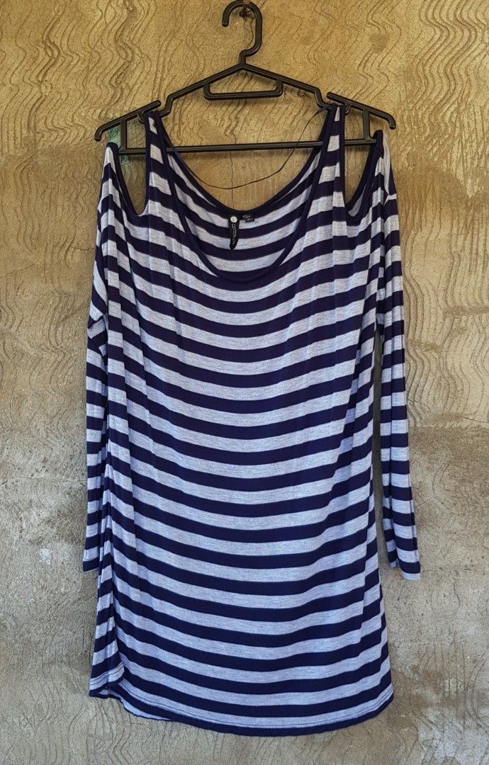 Cotton On Stripes Blouses (Category: Blouses) located in Pagbilao. Submitted by ezmilyones (Listing ID 1462708617, Image 1). Description: COTTON ON Womens Blouses AS NEW CONDI. SIZE: LARGE Col.Rate: 10 No Issue Wash & Ready to Wear p100 + SF..