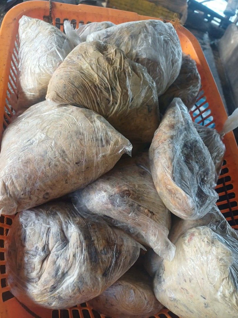 Crab aligue uncooked (Category: Chilled & Frozen Food) located in Manila. Submitted by ride-or-die (Listing ID 1462785715, Image 1). Description: uncooked crab aligue wholesale and retail pm.