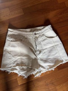 (Category: ) located in . Submitted by isabel.cjw (Listing ID 1462776300, Image 1). Description: .