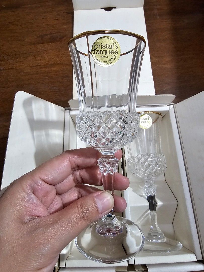 CRISTAL D' ARQUES Wine Glass - 2 pcs (Category: Dinnerware & Cutlery) located in Quezon City. Submitted by senyoramaria (Listing ID 1462875830, Image 2). Description: CRISTAL D' ARQUES Valencay Gold (Vintage, discontinued) Wine Glass 2 pcs 2.3 inches rim diameter 6 inches tall.