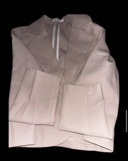 (Category: ) located in . Submitted by plsfundmyretailtherapy_raven (Listing ID 1462708149, Image 1). Description: .