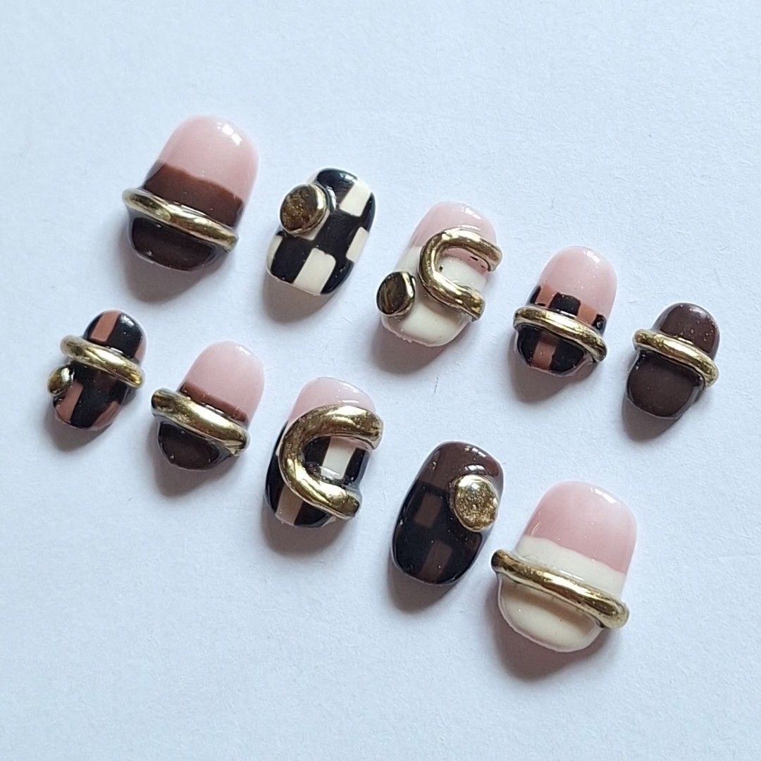 Custom press on nails (Category: Hands & Nails) located in Quezon City. Submitted by luxetips_pressph (Listing ID 1462689736, Image 3). Description: Custom Press On Nails for 250-350php Any shape and length message to order and for inquiries! Inclusions: 📌 Nail Prep Kit (Alcohol Pads, Cuticle Pusher, Nail File) 📌Jelly Glue 📌 Care Card 📌Press On Nails.