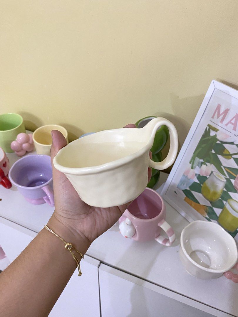 CUTE CREAM SHORT MUG (Category: Coffee & Tea Tableware) located in Dasmarinas. Submitted by hannah.oakph (Listing ID 1462771834, Image 1). Description: .