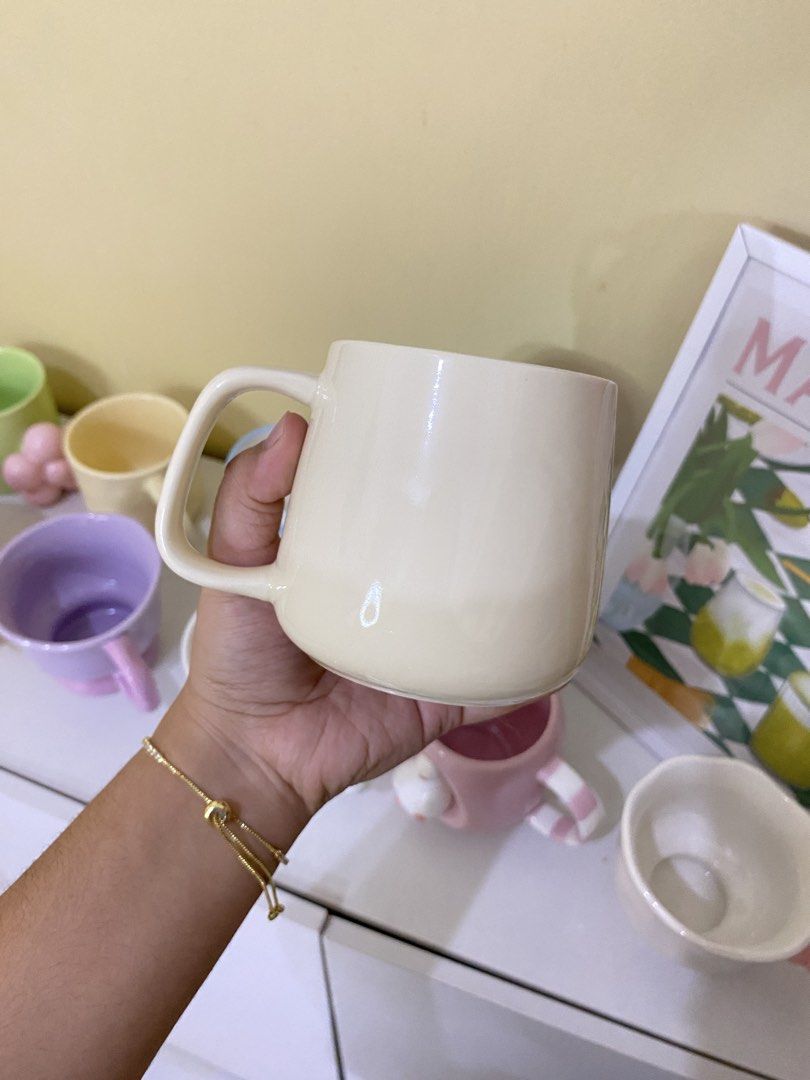 CUTE MICKEY MOUSE MUG (Category: Coffee & Tea Tableware) located in Dasmarinas. Submitted by hannah.oakph (Listing ID 1462766787, Image 2). Description: .