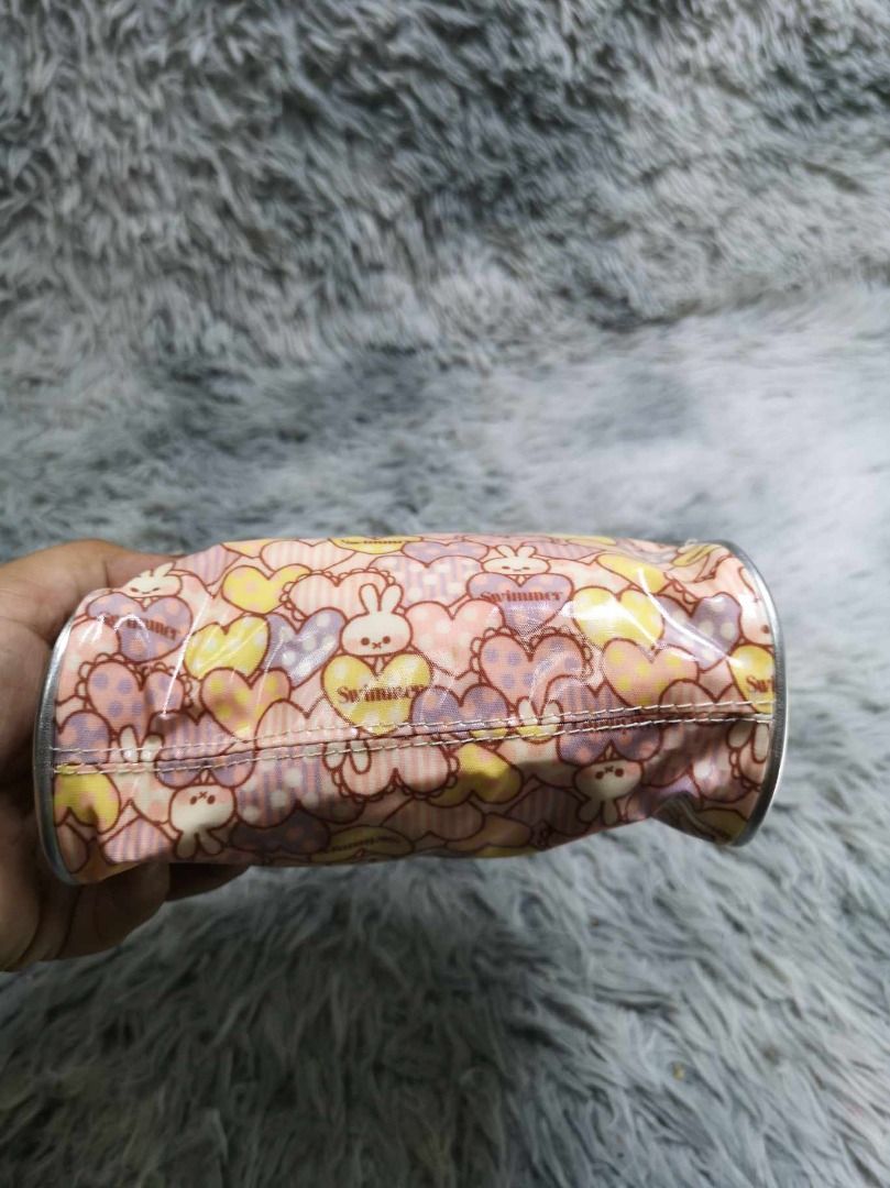 Cute Prints Zipper Closure Cosmetic Pouch (Category: Purses & Pouches) located in Santa Cruz. Submitted by jmy_surplus.2 (Listing ID 1462684546, Image 3). Description: Size ; L - 5.7 W - 6.6 Color ; Yellow , Peach Type ; Cosmetic Pouch Brand ; No brand Material ; Nylon Style ; Zipper Closure Cosmetic Pouch LR 129 JMY 4 Batch #222.
