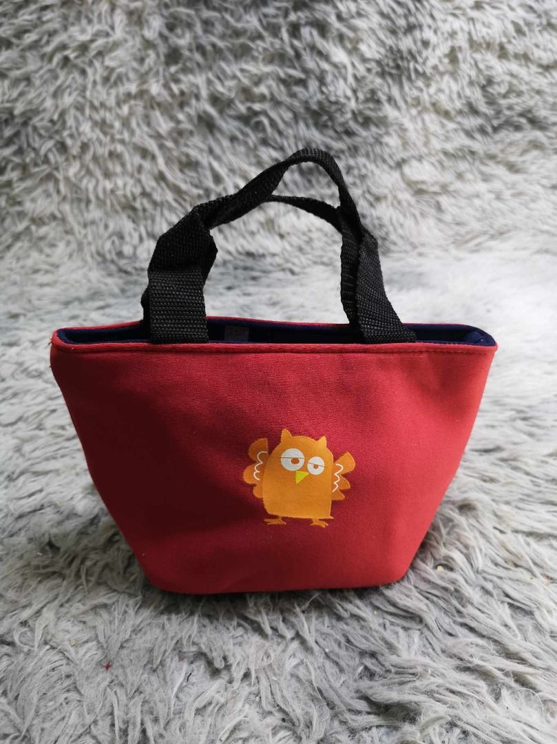 Cute Red Zipper Closure Mini Hand Bag (Category: Tote Bags) located in Santa Cruz. Submitted by jmy_surplus.2 (Listing ID 1462792433, Image 1). Description: Size ; L - 5.4 W - 9.2 Color ; Red Type ; Hand bag Brand ; No brand Material ; Nylon Style ; Red Blue & Black Strap Mini hand bag LR 129 JMY 5 Batch #222.